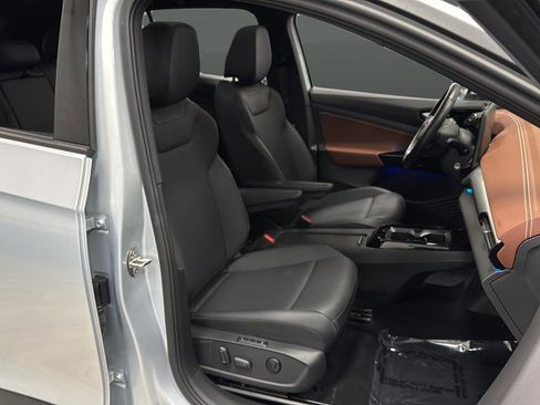 Used 2022 Volkswagen ID.4 Pro S image 24