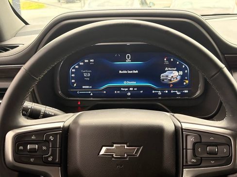 Used 2023 Chevrolet Tahoe Z71 w/ Z71 Off-Road Package AWD/4WD image 15