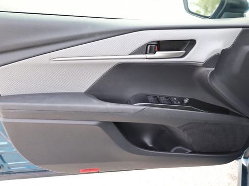 Used 2025 Toyota Camry SE FWD image 12