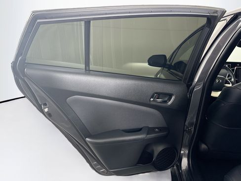 Used 2017 Toyota Prius Prime Advanced image 27