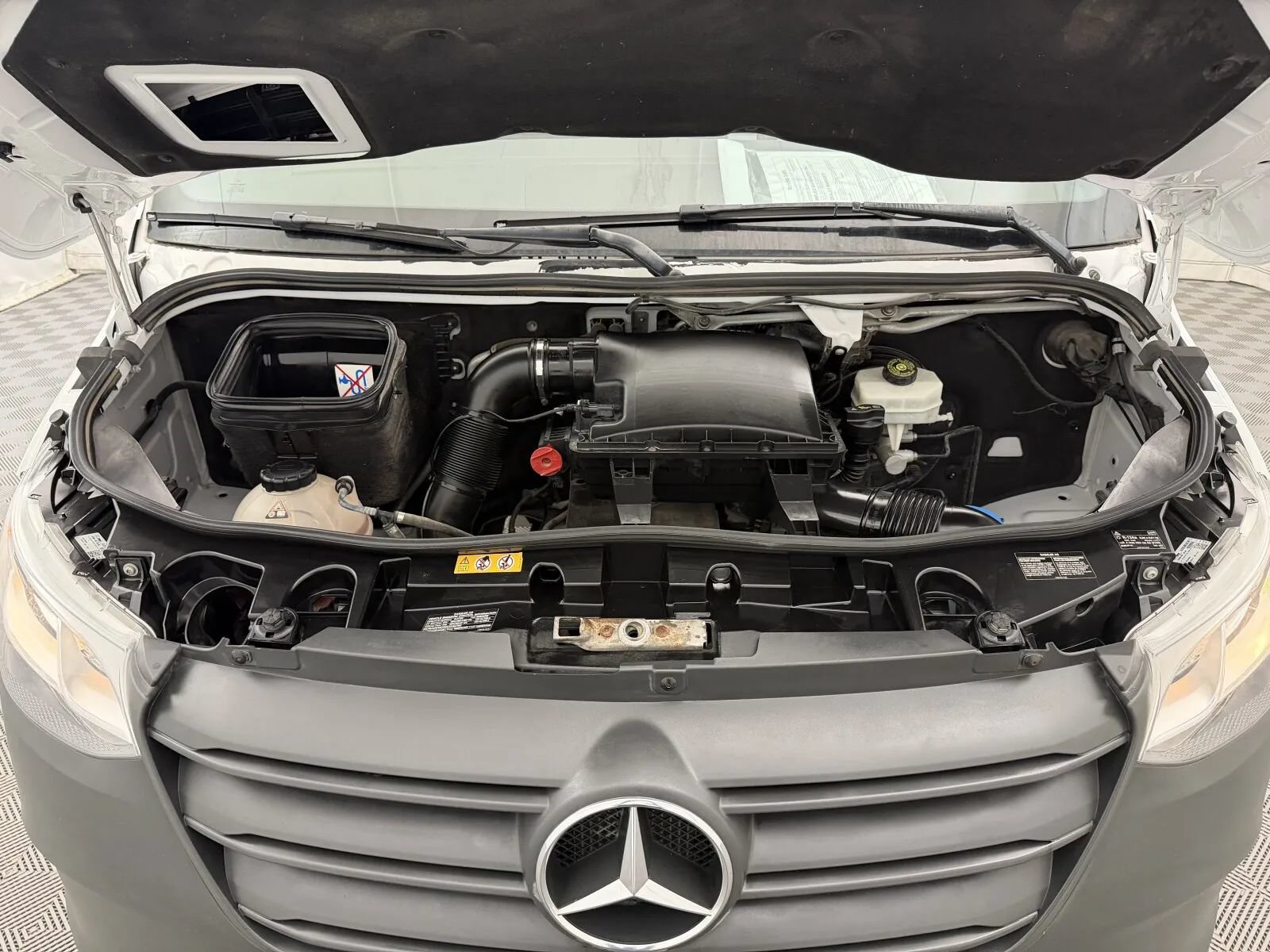 Used 2019 Mercedes-Benz Sprinter 2500 image 29
