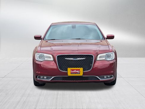 Used 2017 Chrysler 300 Limited w/ Value Package AWD/4WD image 2