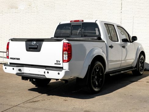 Used 2018 Nissan Frontier SV w/ Value Truck Package image 7