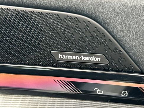 New 2026 BMW i5 eDrive40 w/ M Sport Package image 16