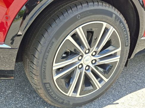 New 2026 Cadillac Lyriq Premium Luxury AWD/4WD image 12