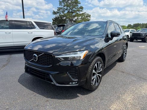 Used 2024 Volvo XC60 B5 Plus AWD/4WD image 2