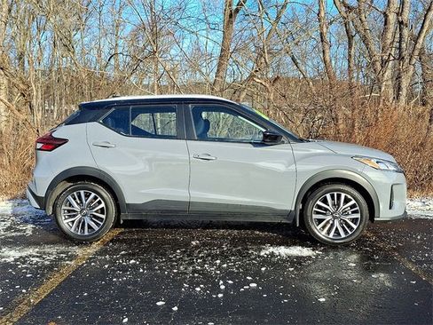 Used 2023 Nissan Kicks SV image 23