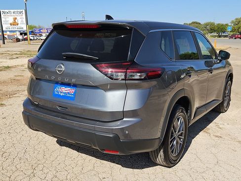 Used 2024 Nissan Rogue S image 10