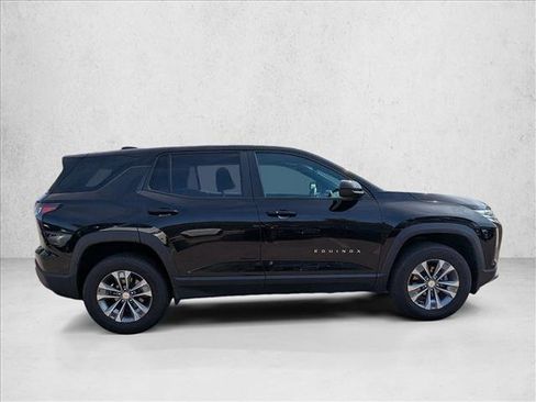 Used 2025 Chevrolet Equinox LT image 4