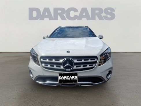 Used 2018 Mercedes-Benz GLA 250 4MATIC image 2