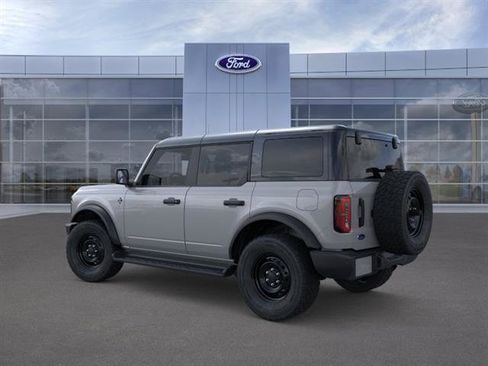 New 2026 Ford Bronco Outer Banks w/ Black Appearance Package image 10