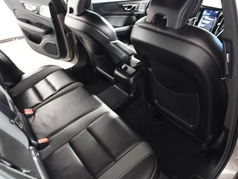 Used 2019 Volvo S60 T8 R-Design AWD/4WD image 22