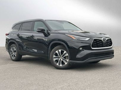 Used 2024 Toyota Highlander XLE