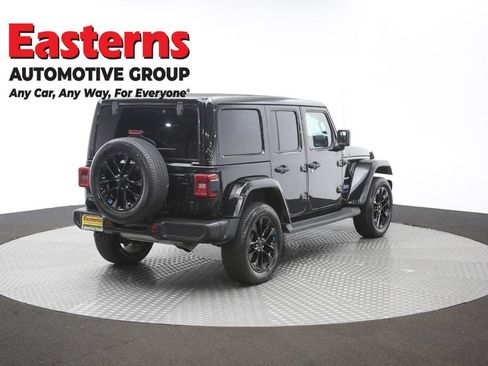 Used 2022 Jeep Wrangler Unlimited Sahara w/ Cold Weather Group AWD/4WD image 41
