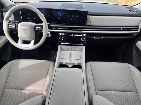 Used 2025 Hyundai Santa Fe SEL image 24