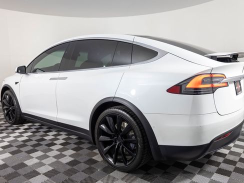 Used 2020 Tesla Model X Long Range AWD/4WD image 4