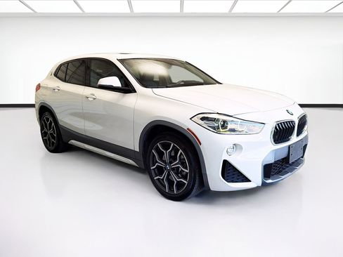 Used 2018 BMW X2 sDrive28i w/ M SportX Package FWD image 3