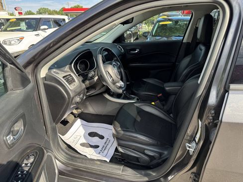 Used 2020 Jeep Compass Latitude AWD/4WD image 5