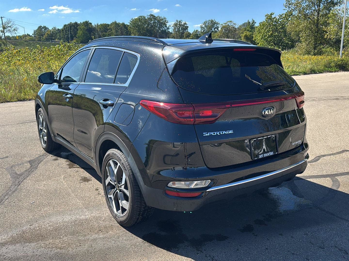Used 2021 Kia Sportage EX w/ EX Technology Package FWD image 3