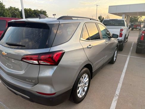 Used 2023 Chevrolet Equinox LT AWD/4WD image 3