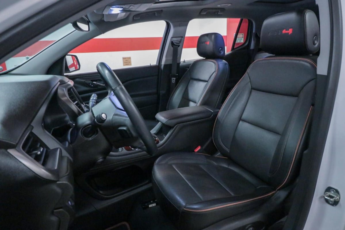 Used 2023 GMC Acadia AT4 w/ Technology Package AWD/4WD image 10