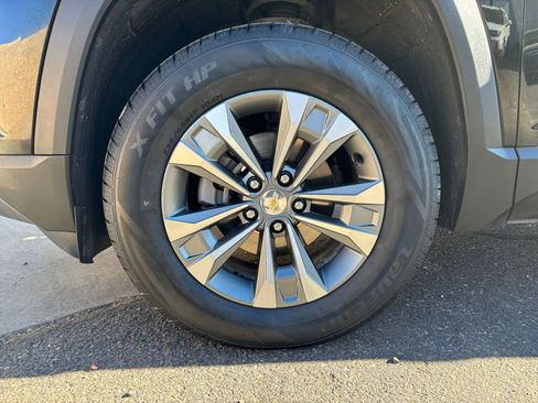 Used 2025 Chevrolet Equinox LT image 29