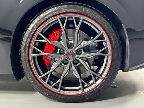 Used 2024 Chevrolet Corvette Stingray Premium Conv w/ 3LT RWD image 48