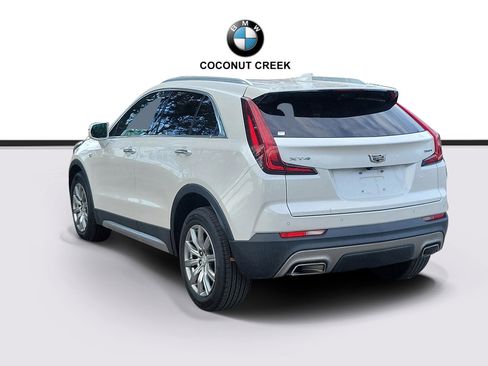 Used 2020 Cadillac XT4 Premium Luxury w/ Enhanced Visibility Package FWD image 3