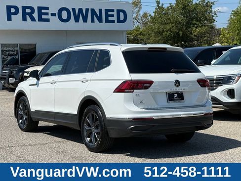 Used 2023 Volkswagen Tiguan SE w/ Panoramic Sunroof Package FWD image 7