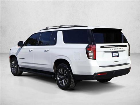 Used 2022 Chevrolet Suburban Z71 w/ Luxury Package AWD/4WD image 10