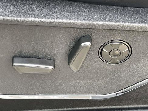 New 2026 Ford F250 Platinum w/ Tremor Off-Road Package image 14