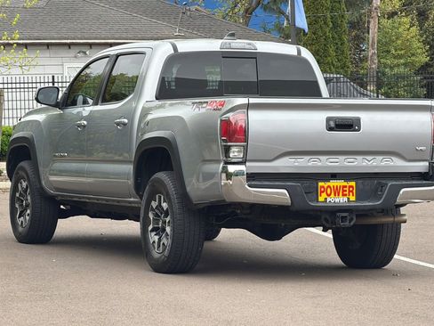 Used 2020 Toyota Tacoma TRD Off-Road image 6