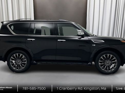 Used 2022 Nissan Armada Platinum w/ Captain's Chairs Package AWD/4WD image 4