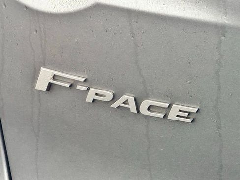 Used 2018 Jaguar F-PACE R-Sport image 7