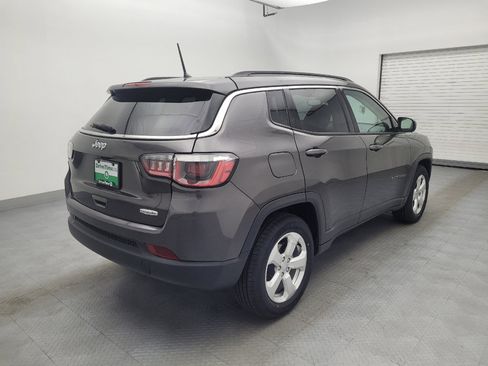Used 2018 Jeep Compass Latitude image 9