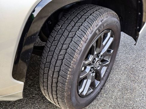 Used 2025 Toyota Tundra Platinum image 40