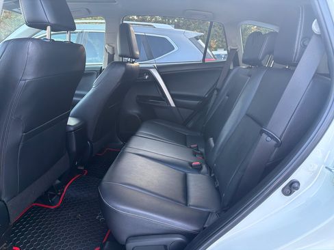 Used 2016 Toyota RAV4 Limited image 22