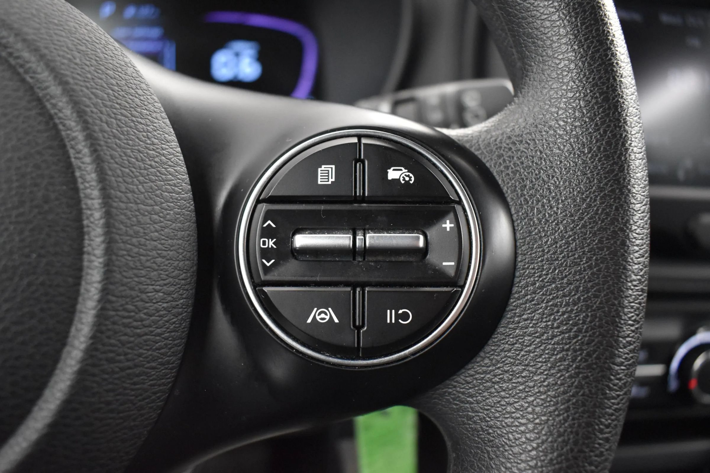 Used 2024 Kia Soul LX w/ LX Technology Package FWD image 23
