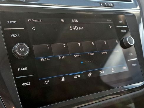 Certified 2024 Volkswagen Tiguan SE AWD/4WD image 17