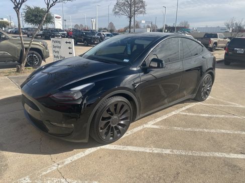 Used 2022 Tesla Model Y Performance image 1