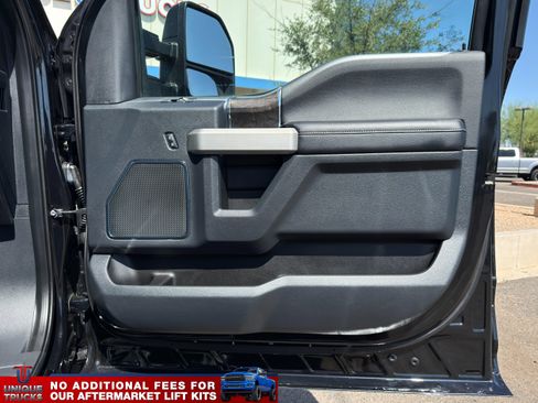 Used 2022 Ford F250 Lariat w/ Black Appearance Package AWD/4WD image 30