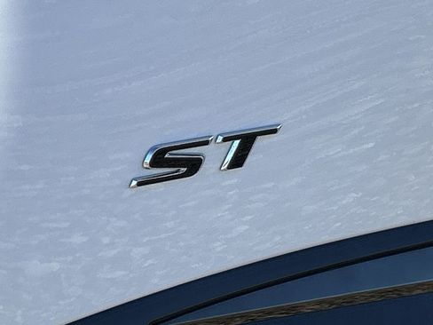 New 2026 Buick Envision Sport Touring image 32