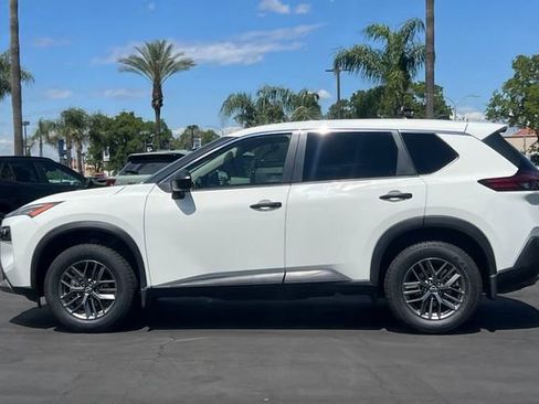 Used 2023 Nissan Rogue S image 7