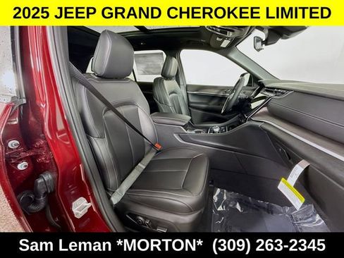 New 2025 Jeep Grand Cherokee Limited w/ Trailer Tow Package image 29