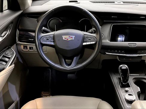 Used 2021 Cadillac XT4 Luxury image 10