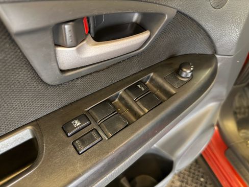 Used 2011 Suzuki SX4 AWD Hatchback image 11