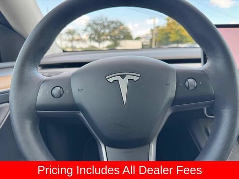 Used 2024 Tesla Model Y 2WD image 18