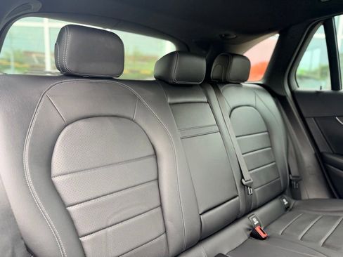 Used 2022 Mercedes-Benz GLC 300 4MATIC image 17