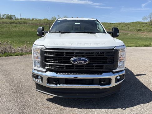 New 2026 Ford F350 XL w/ XL Chrome Package AWD/4WD image 8