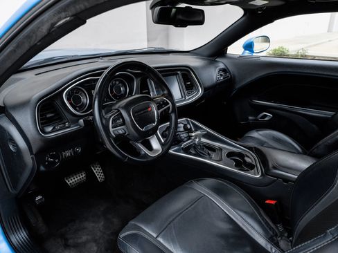 Used 2015 Dodge Challenger SXT Plus RWD image 3
